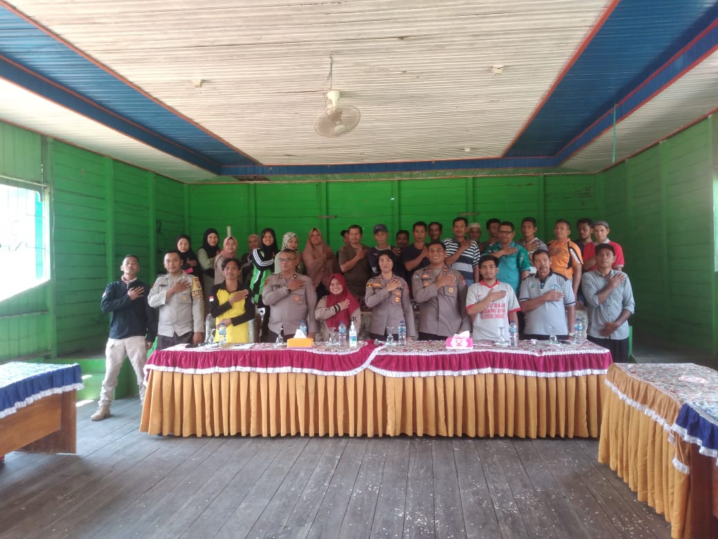 JUMAT CURHAT, POLRES LAMANDAU MENDENGAN KELUHAN DAN MASUKAN MASYARAKAT BATU KOTAM